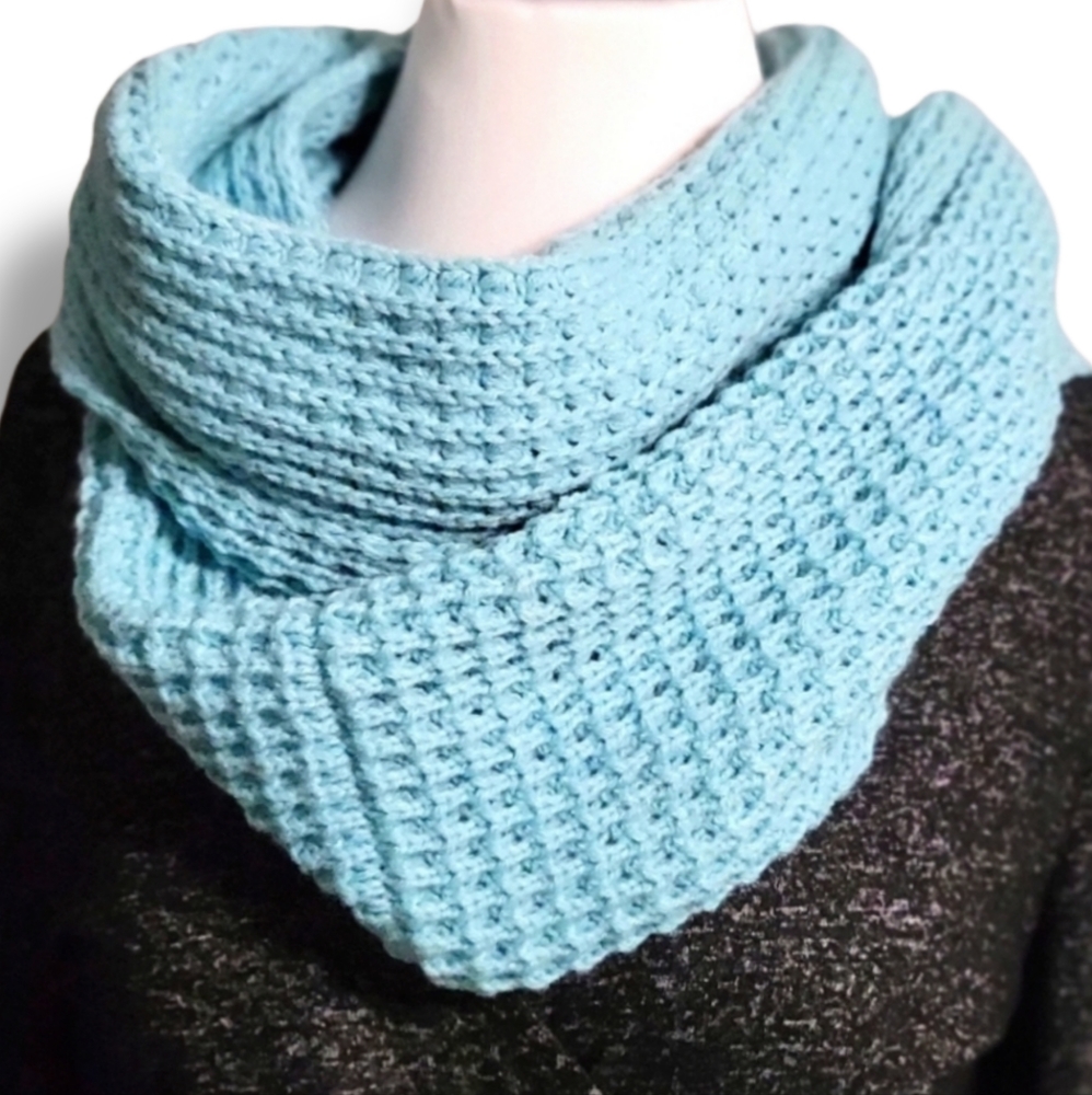 New Mossimo Supply Co. Teal Blue Infinity Scarf